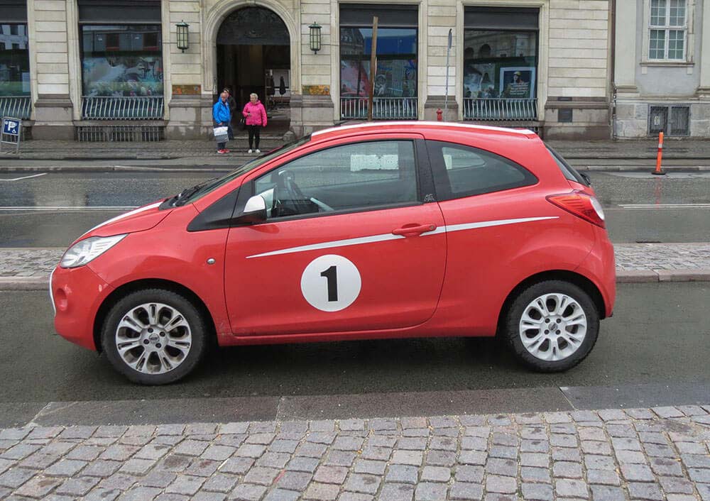 A Not So Small Car List 12 Big Pictures Of The Smallest Cars In The World